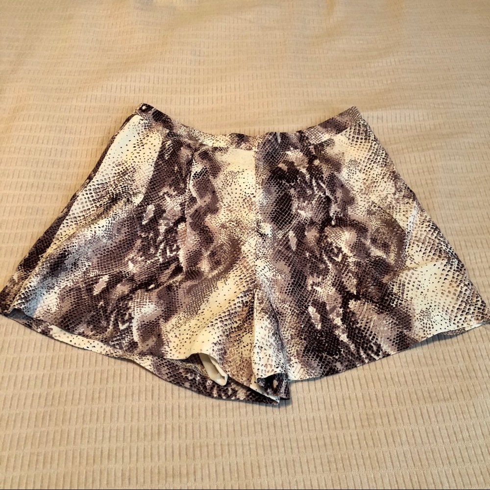 Gianni Bini Snake Skin pattern Dress Shorts